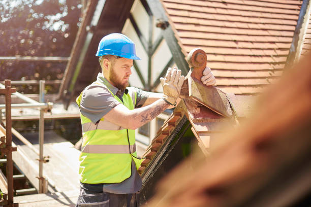 Quick and Trustworthy Emergency Roof Repair Services in Florida Gulf Coast University, FL